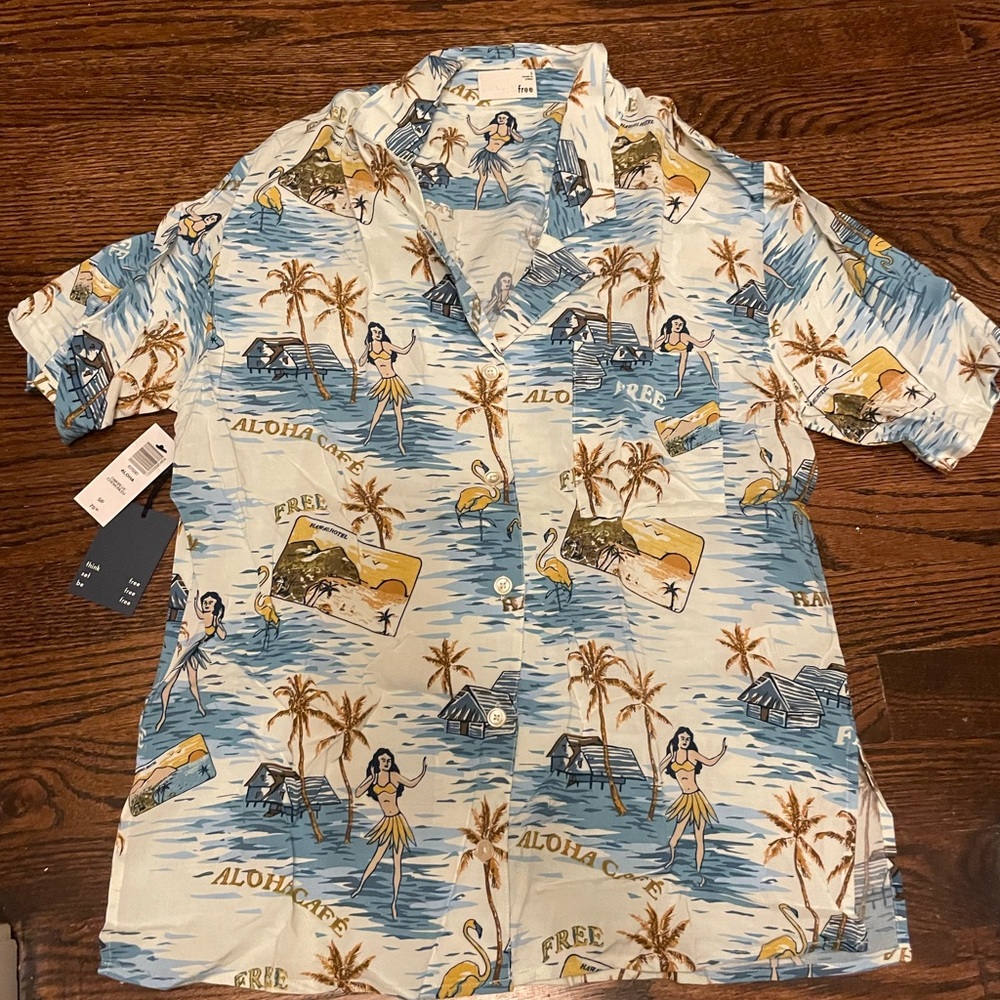 Aritzia button up shirt Hawaiian mint small blue white aloha top blouse